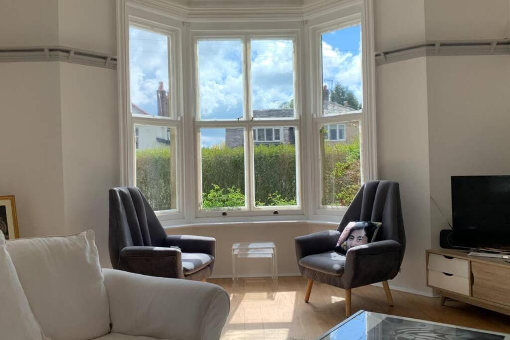 Spacious With Spectacular Views And Private Garden Villa Buxton  Luaran gambar